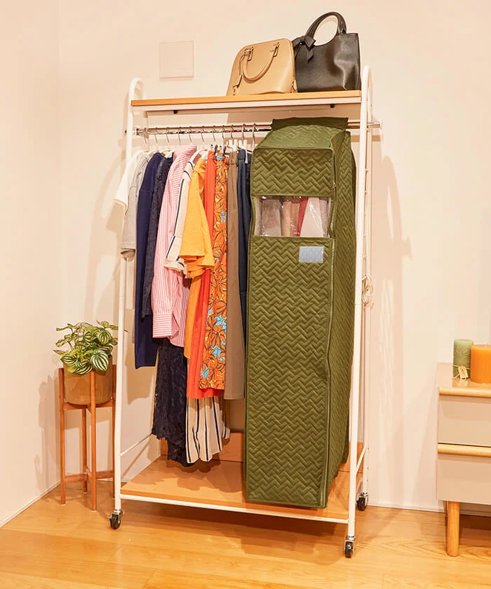 消臭・抗菌防臭／まとめて収納できる洋服カバー　