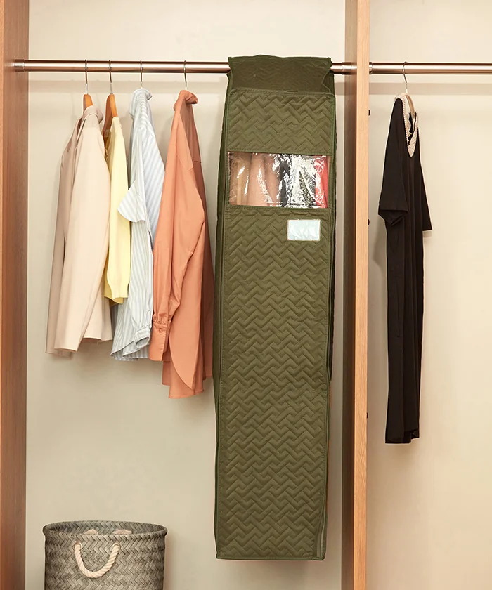消臭・抗菌防臭／まとめて収納できる洋服カバー
