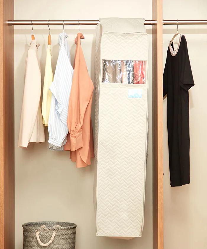 消臭・抗菌防臭／まとめて収納できる洋服カバー