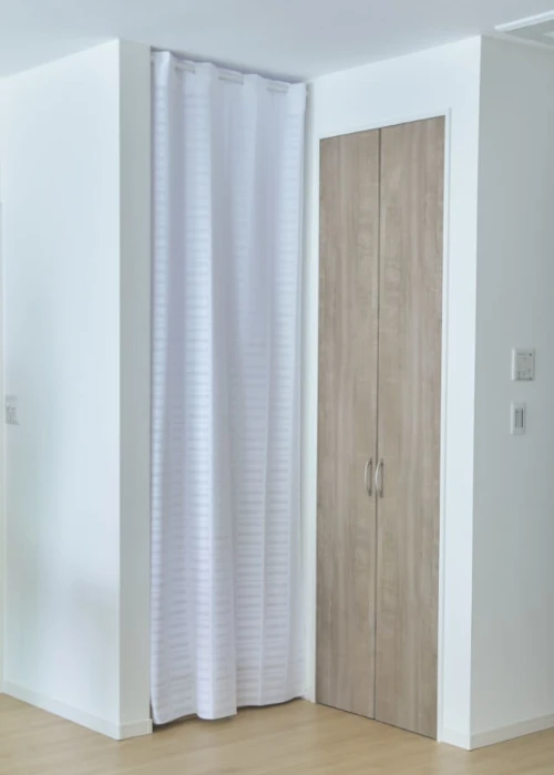 エコクール®　高さ250cmで天井の高い部屋にも使用できる