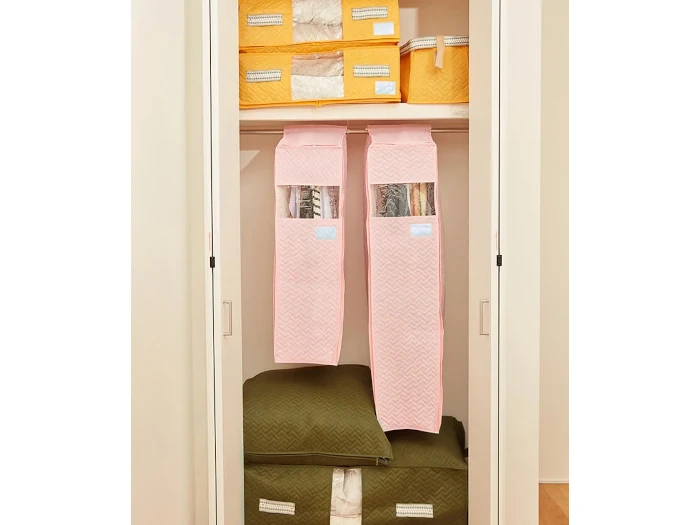 防ダニ・抗菌防臭／衣類や寝具が入る収納袋