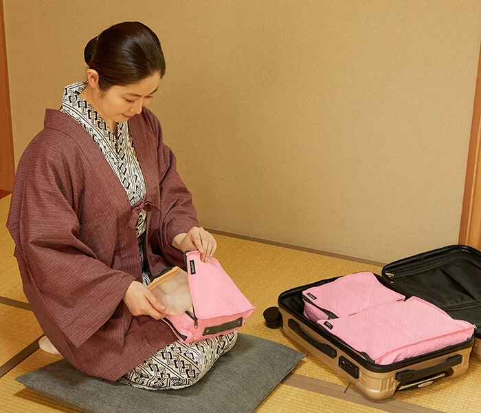 仕分けてきれいに消臭トラベルポーチ　旅行時、運動時、入院時...様々なシーンで